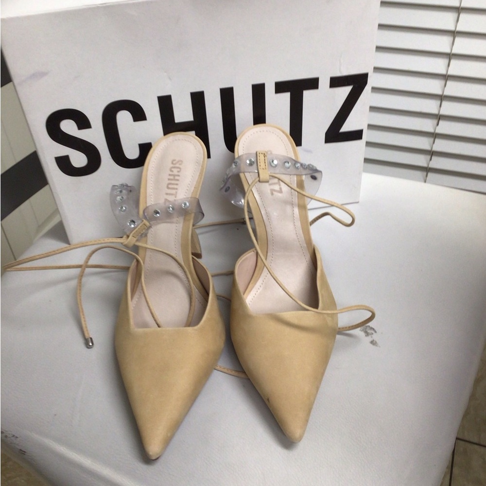Schutz Tan Pointed Toe Heels